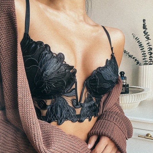 Sexy Black French Lace Embroidered Brassier Set